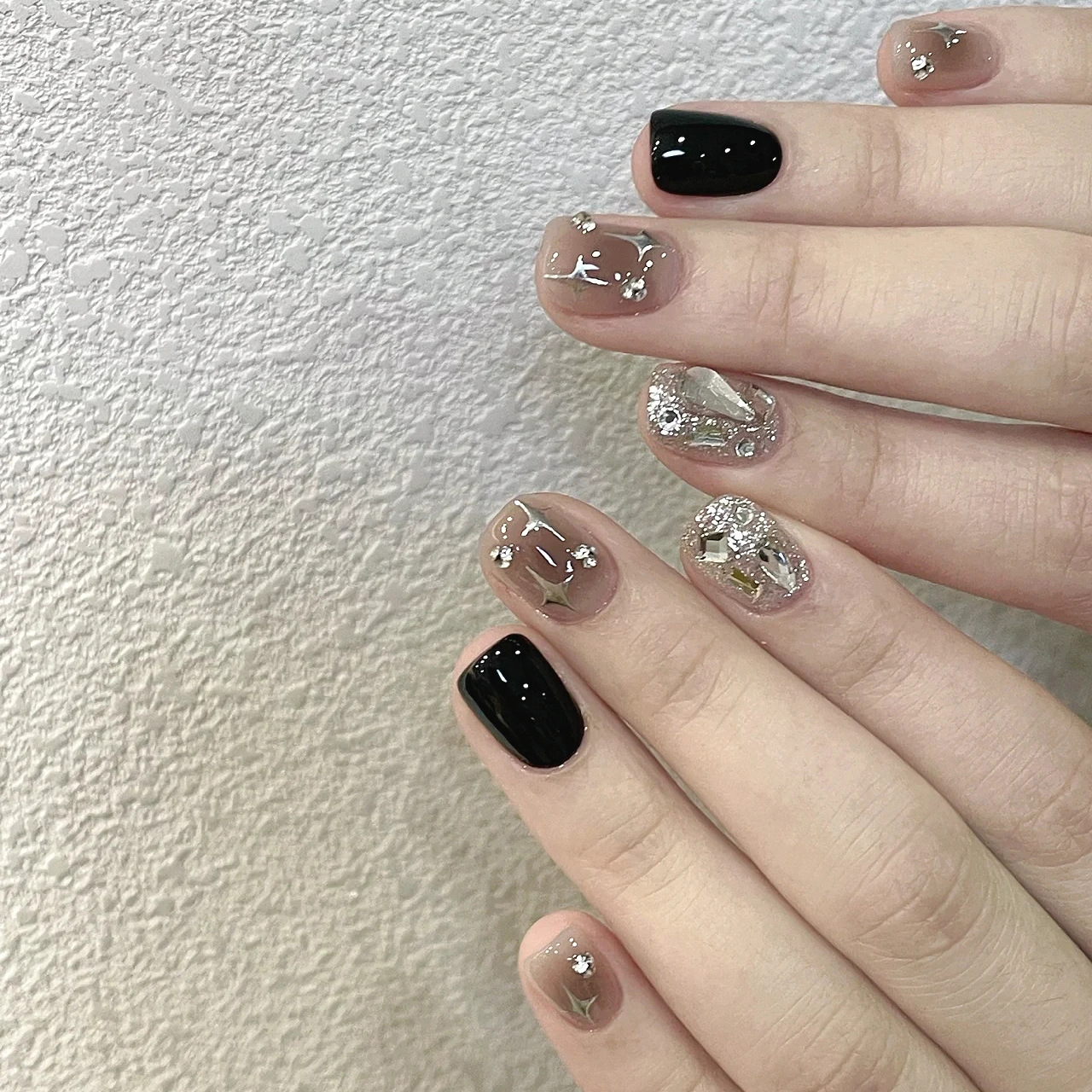 Black Heart Rhinestone Glitter Press-On Nails by Winails