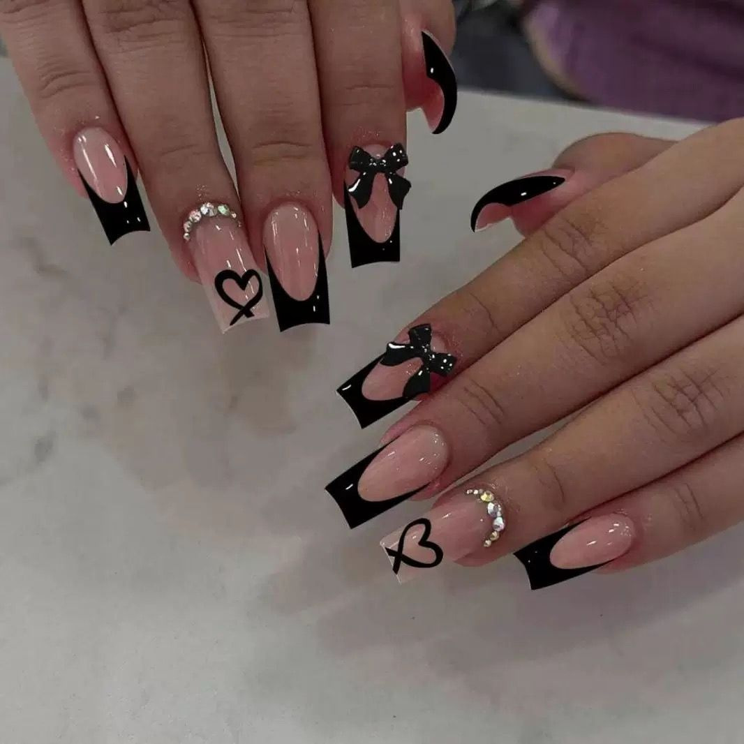 Black Bow Heart French Press-On Nails by Winails